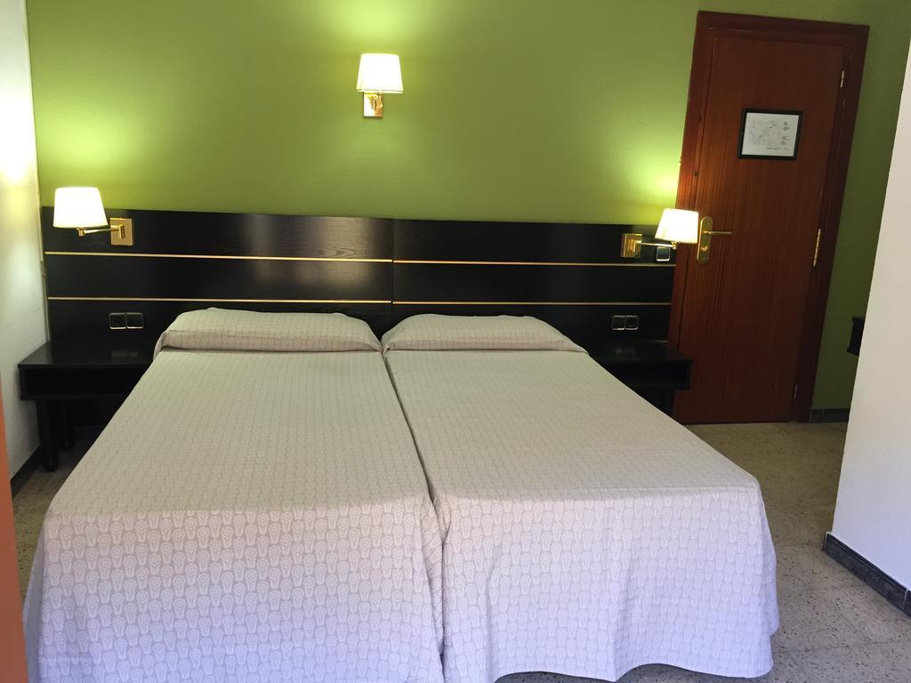Hotel Proa Astor 滨海略雷特 外观 照片